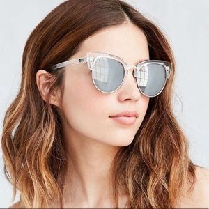 “AVALON” in CLEAR/SILVER QUAY SUNGLASSES